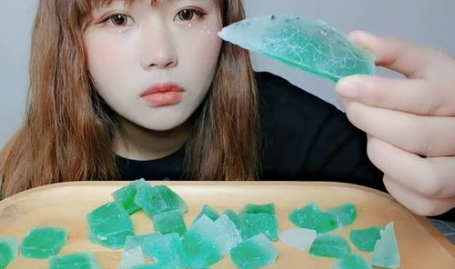 吃糖果味的小姐姐头像,揭秘糖果味小姐姐的独特魅力